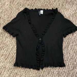 Super cute Divided medium top